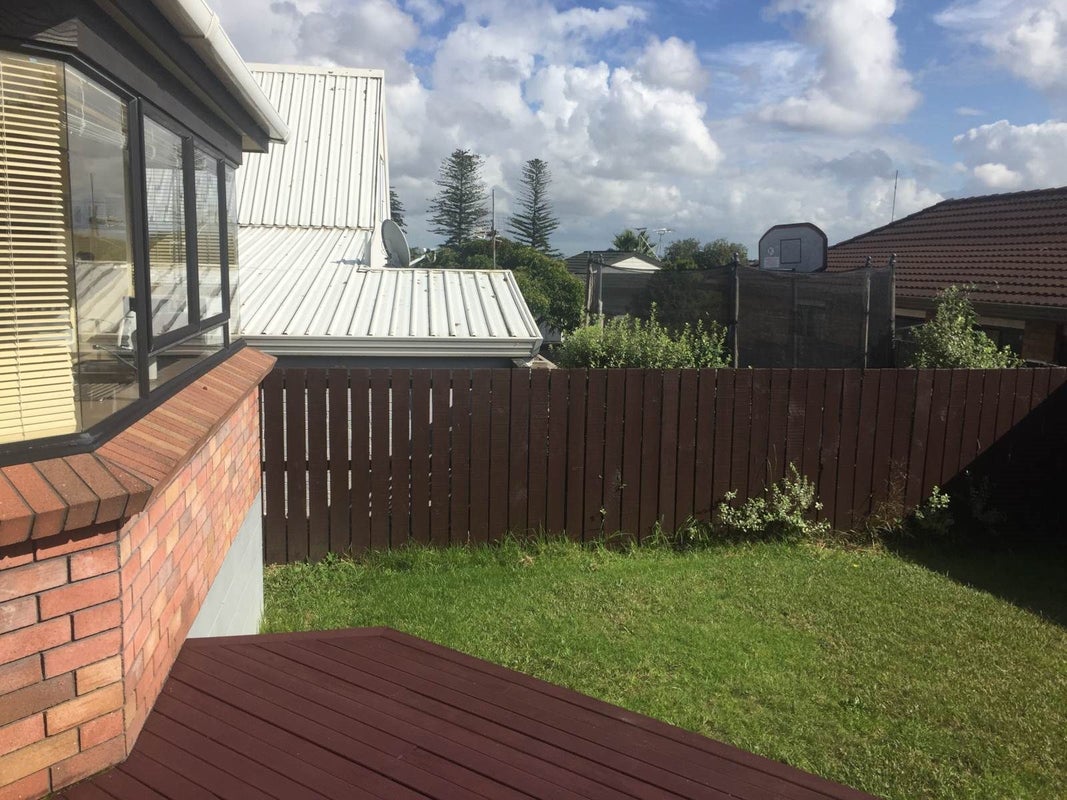 1/151 Whitford Road, Somerville, Manukau - Carousel 6