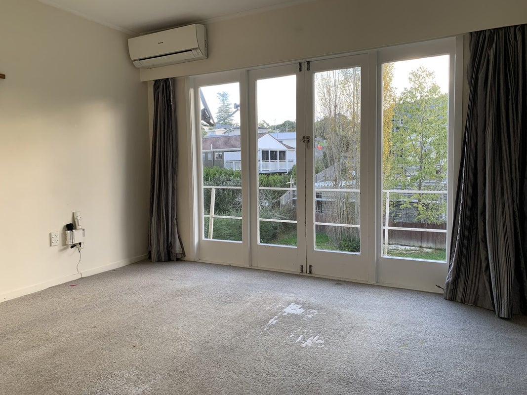 20 Lake Road, Northcote, Auckland - Carousel 2