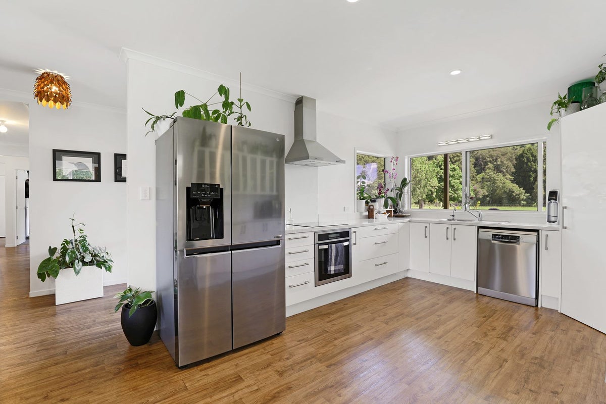59 Racecourse Road, Manunui, Taumarunui - Carousel 2