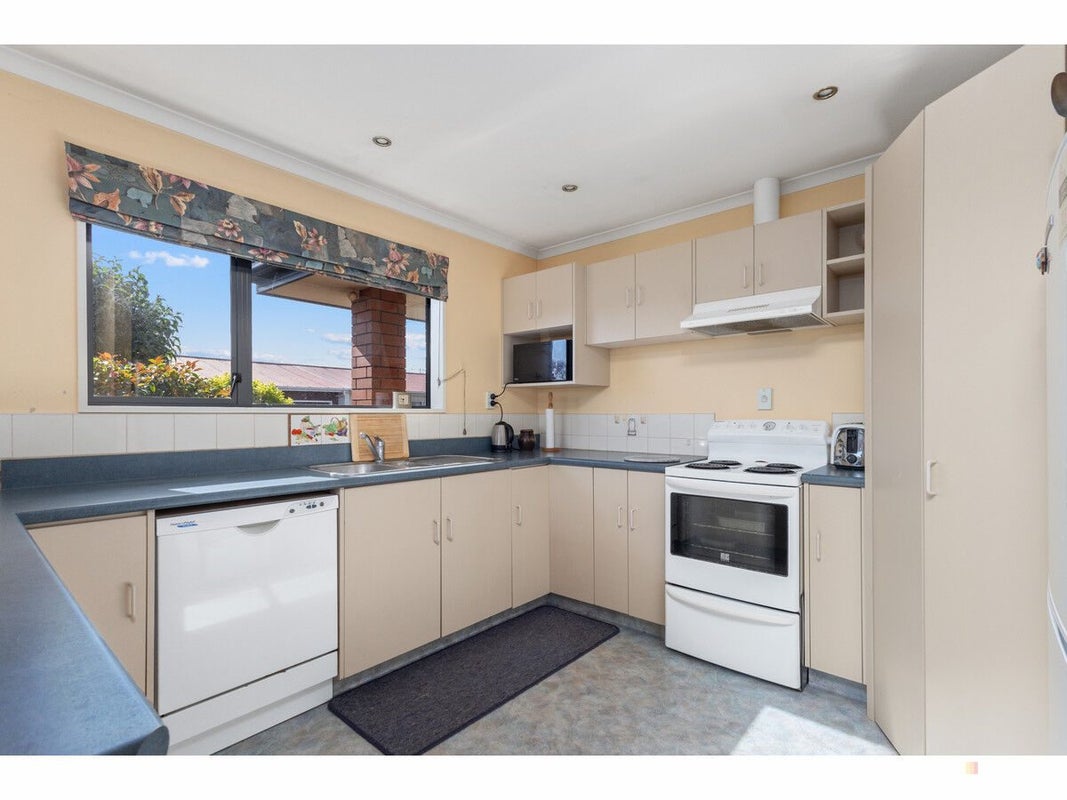 180 North Street, West End, Timaru - Carousel 2