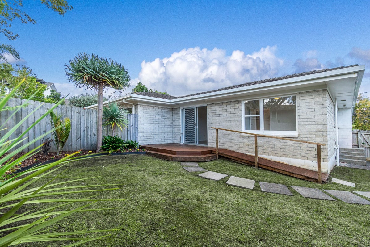 5/77 Wellington Street, Howick, Auckland - Carousel 1