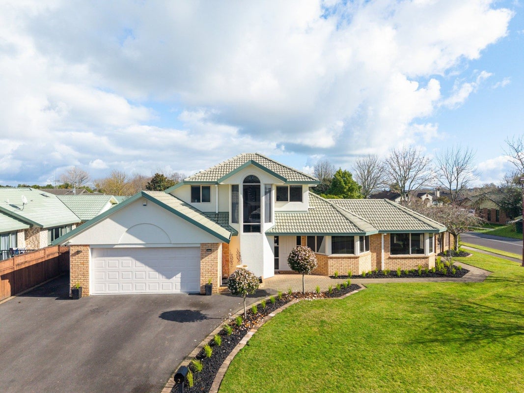 2 Makepeace Place, Flagstaff, Hamilton - Carousel 1