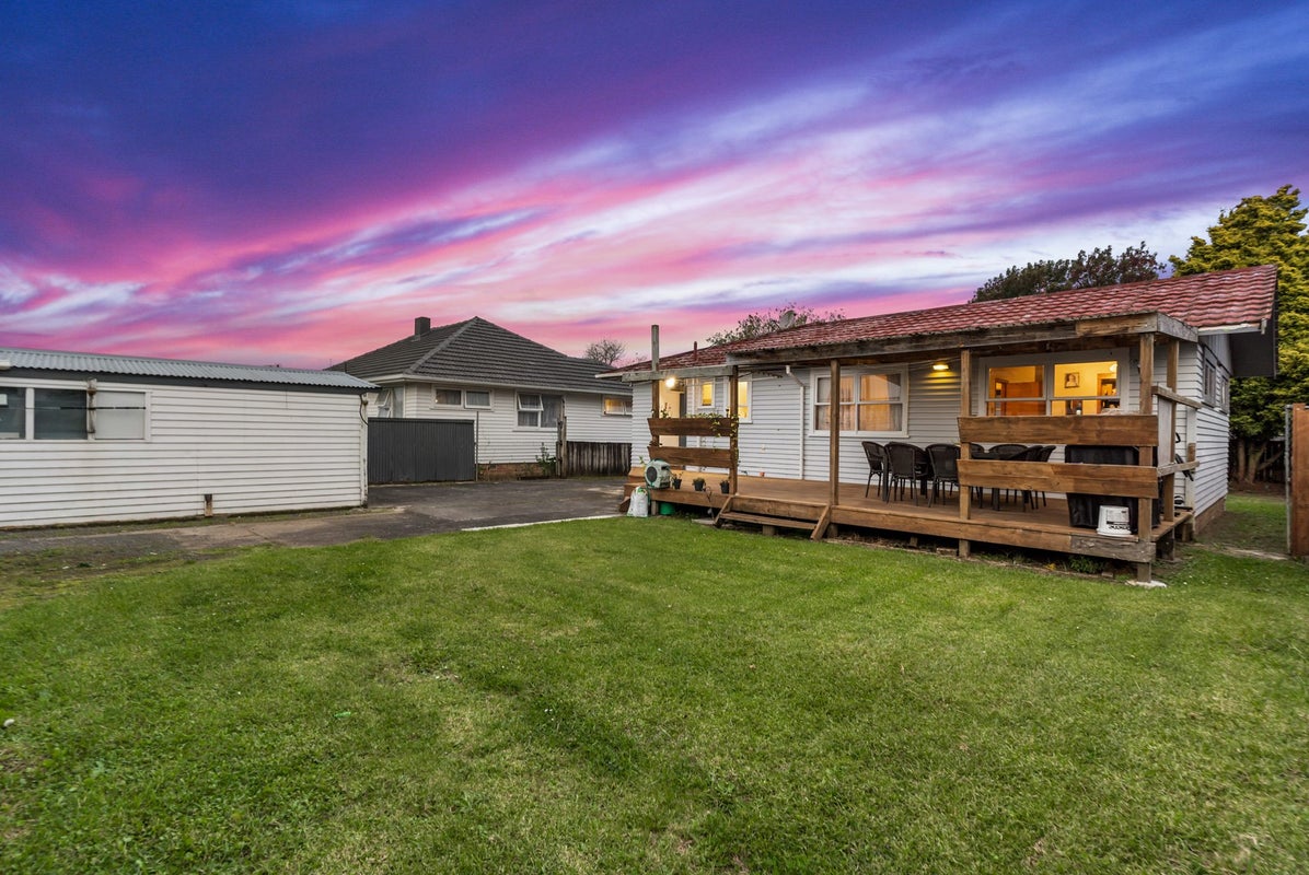 111 Henderson Valley Road, Henderson, Auckland - Carousel 2