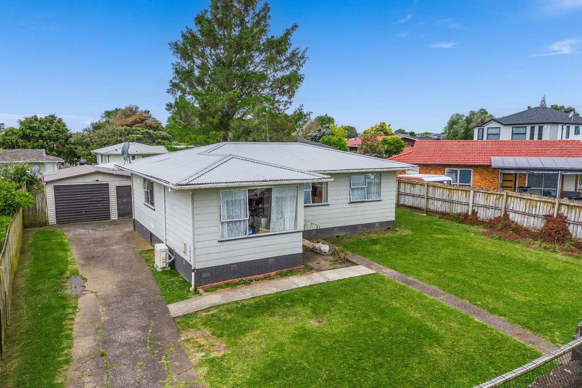 33 Arnwood Street, Manurewa, Auckland - Carousel 1