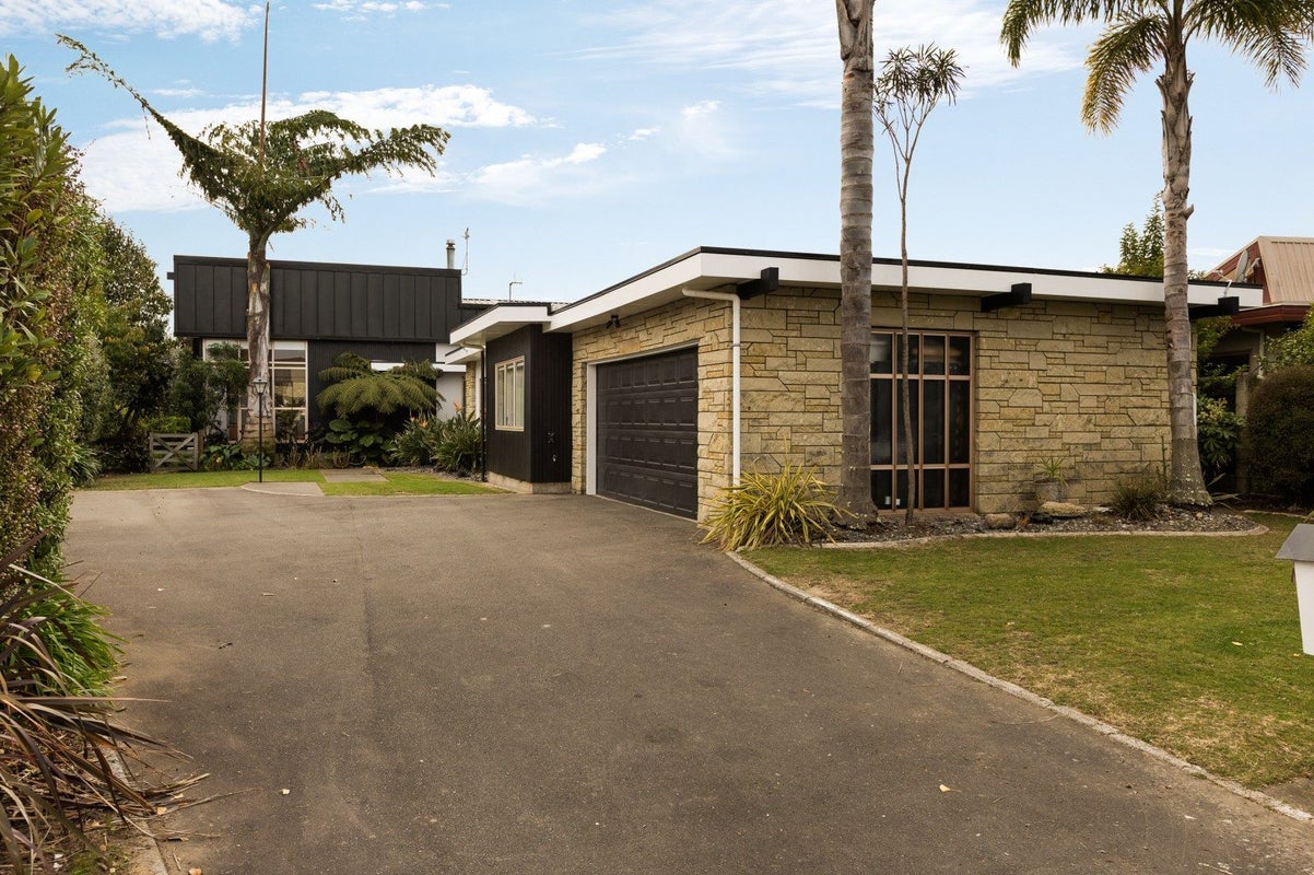 24 Ngarimu Crescent, Taradale, Napier - Carousel 2