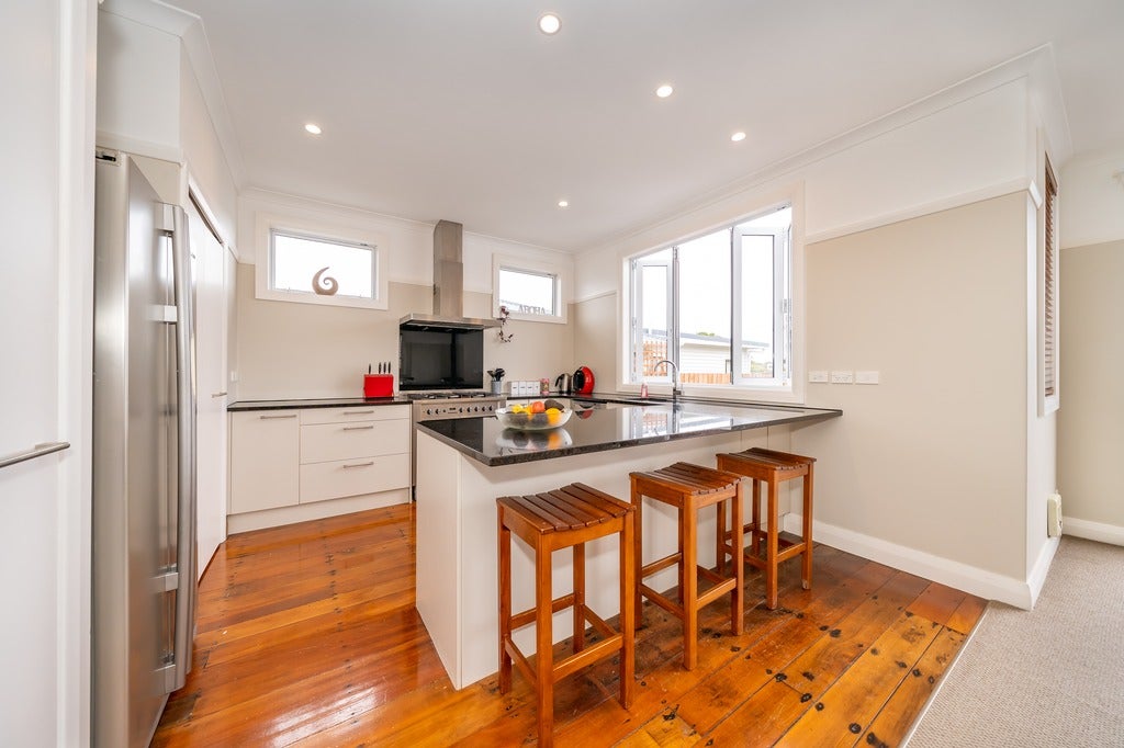 22 Bouverie Street, Petone, Lower Hutt - Carousel 2