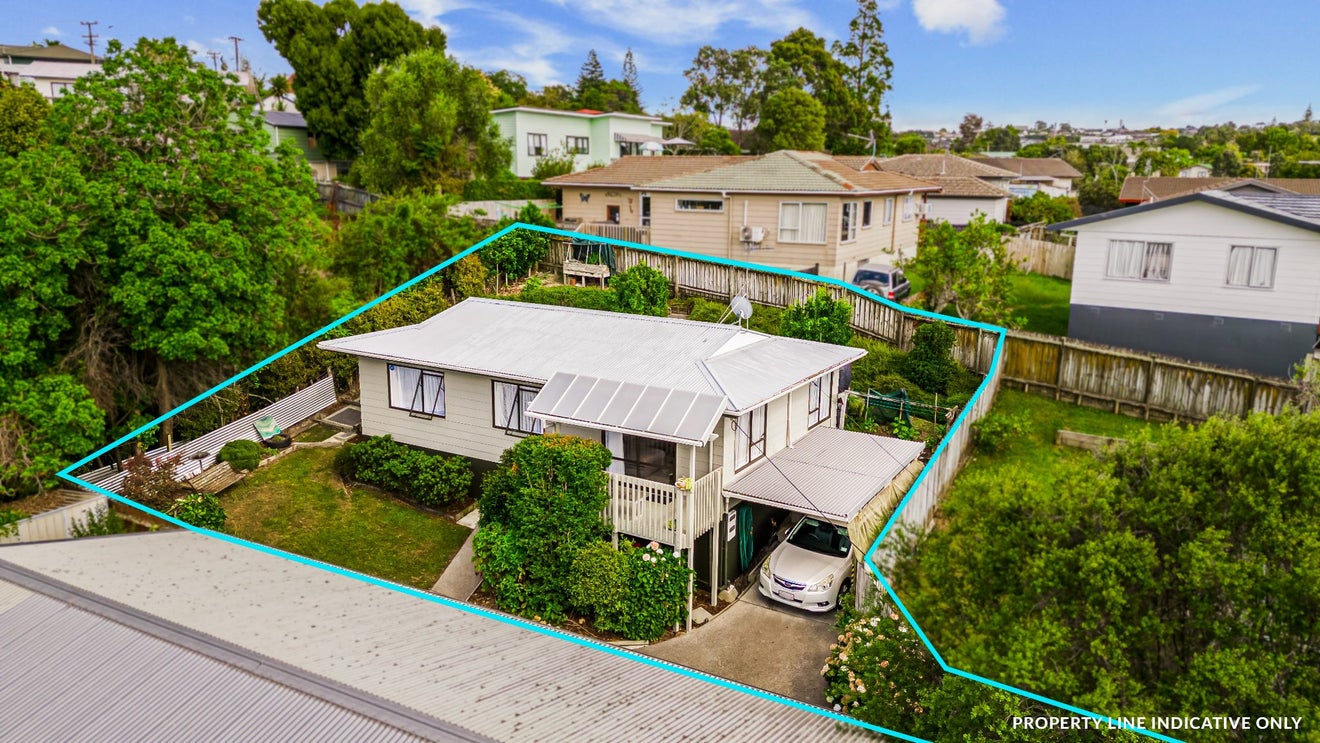 2/6 Helena Street, Massey, Auckland - Carousel 1