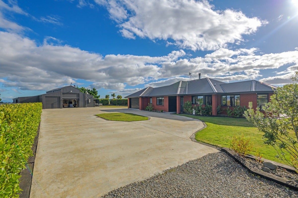 2101 State Highway 3, Sanson, Palmerston North - Carousel 2