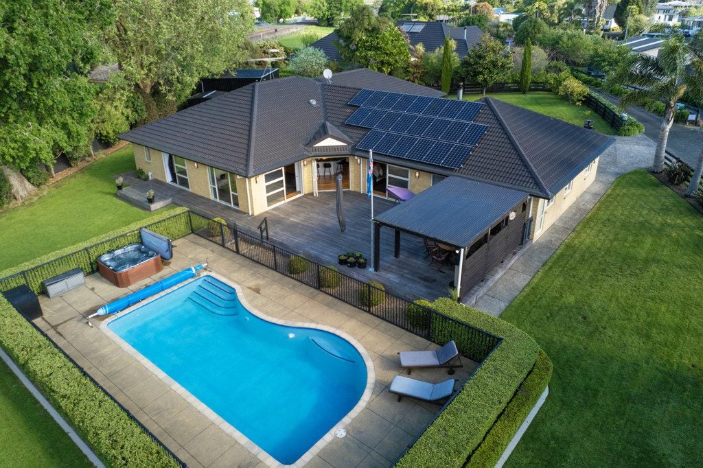 24 Glencairn Place, Buckland, Franklin, Auckland - Carousel 2
