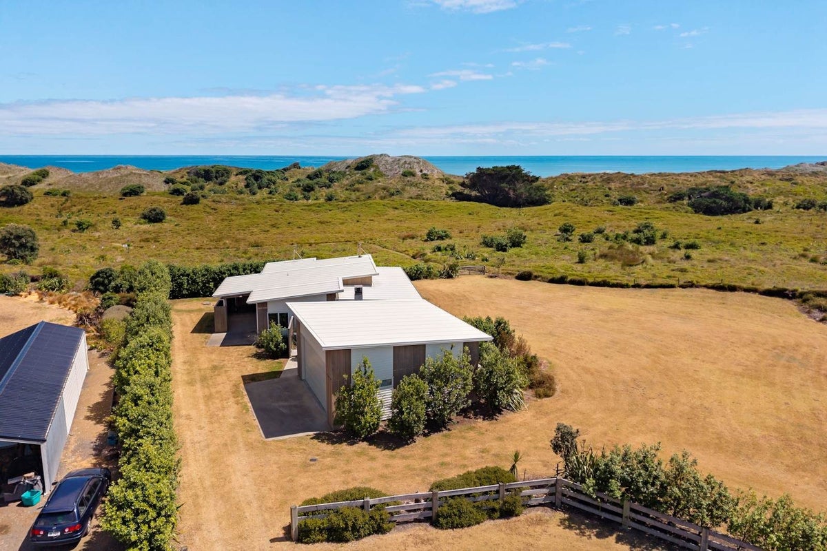 50 Westside Road, Port Waikato - Carousel 1