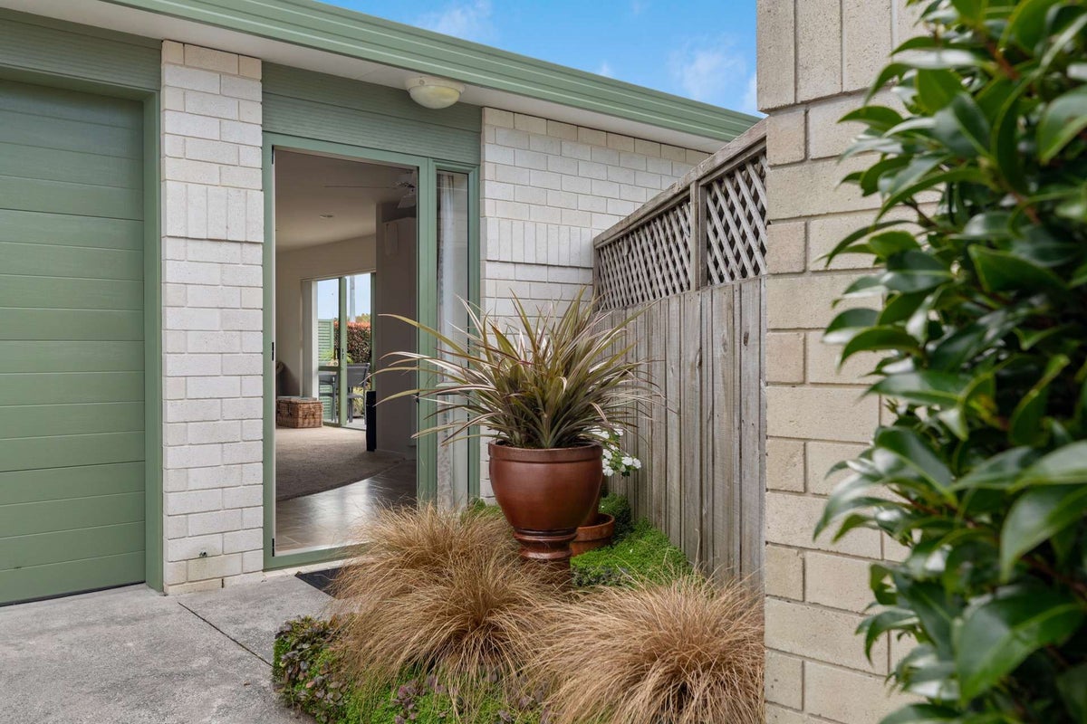 31B Churchill Terrace, Waiuku, Waiuku - Carousel 1