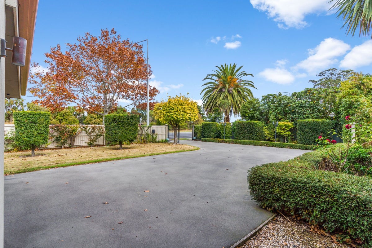 286 Yaldhurst Road, Avonhead, Christchurch - Carousel 2