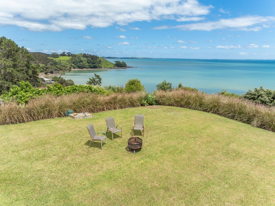 56 Peninsula Parade, Hihi, Mangonui - Carousel 1