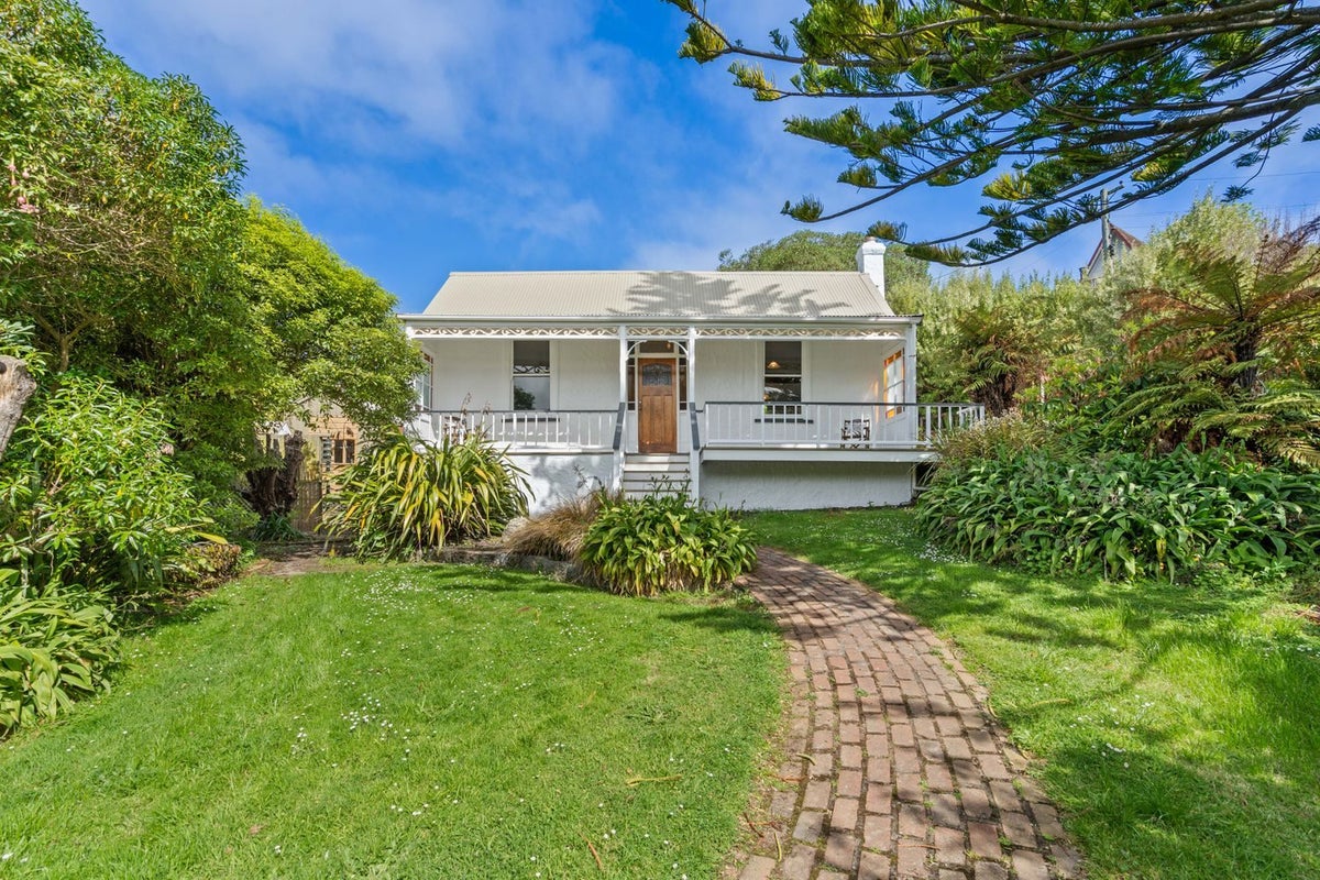 75 Wickliffe Terrace, Port Chalmers, Dunedin - Carousel 43