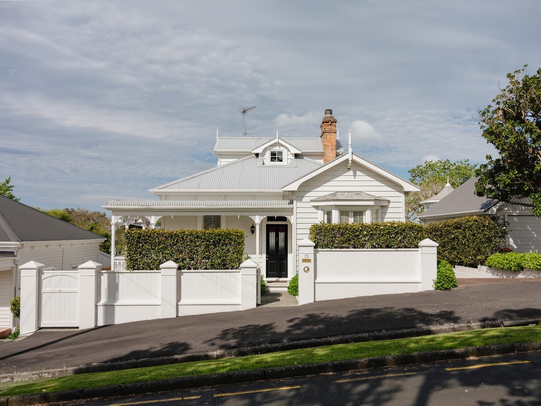 33 Richmond Avenue, Northcote Point, Auckland - Carousel 1