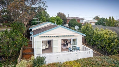2/154 Sunset Road, Unsworth Heights, Auckland - Carousel 1