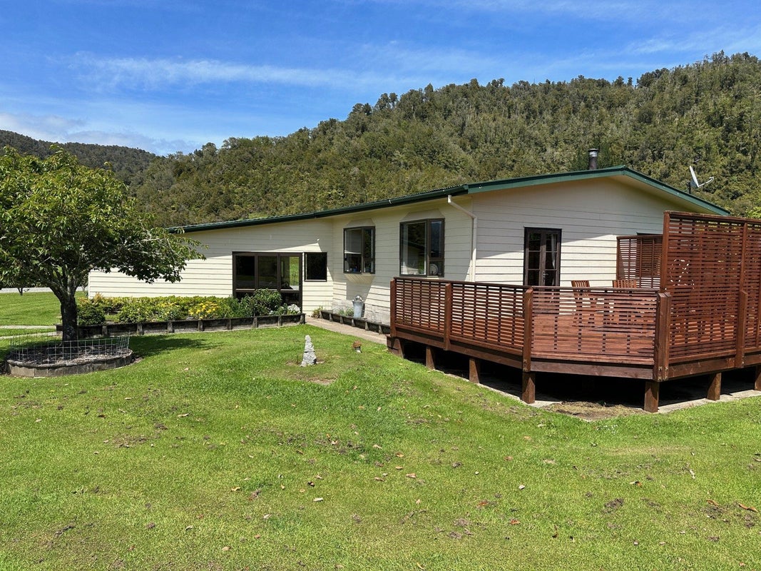 1084 State Highway 67, MOKIHINUI, WESTPORT - Carousel 2