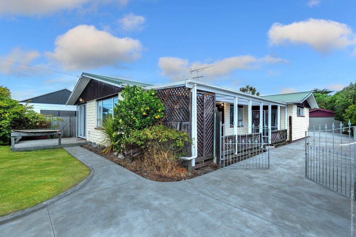 27 Sandra Street, South New Brighton, Christchurch - Carousel 1