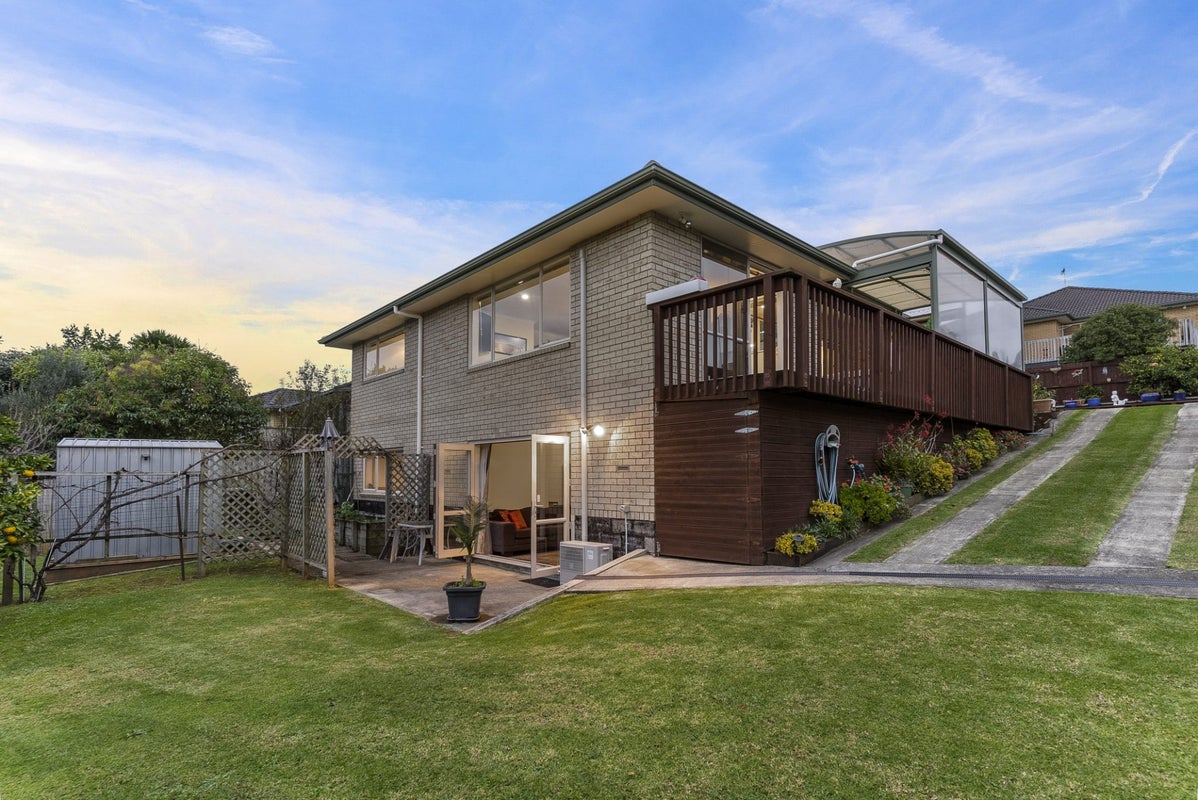 32 Rivervale Grove, Stanmore Bay, Whangaparaoa - Carousel 1