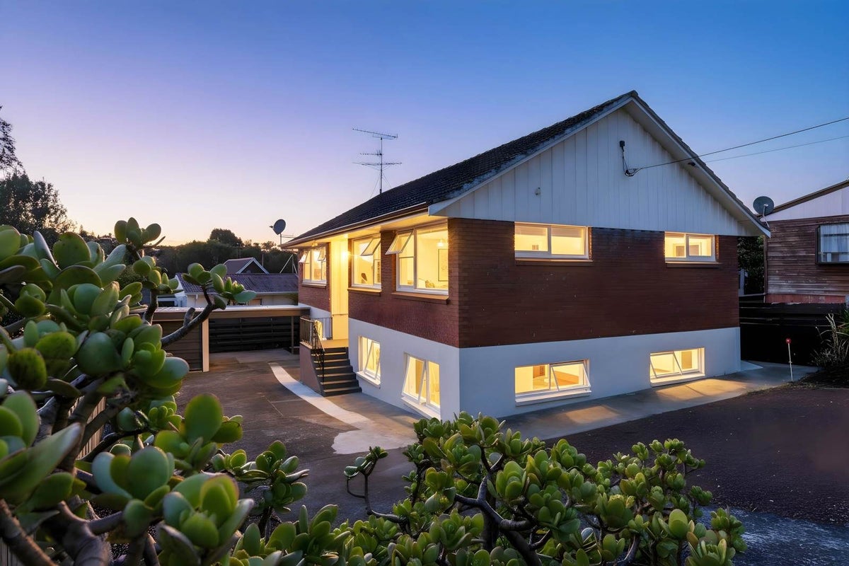 1/56 Ambler Avenue, Glen Eden, Auckland - Carousel 2