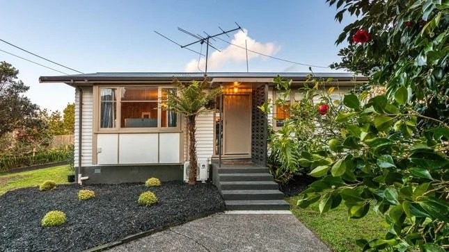 20 Woodvale Road, Glen Eden, Auckland - Carousel 2