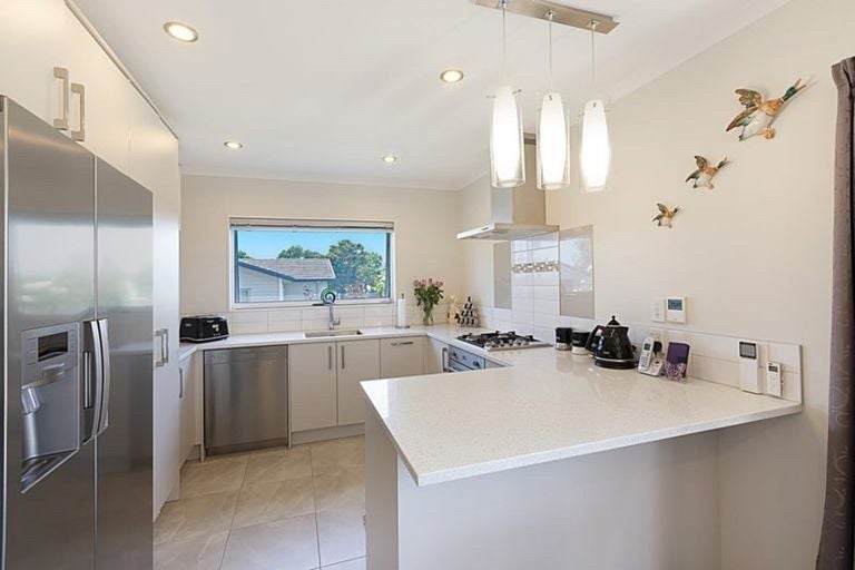 2 Rupu Way, Favona, Auckland - Carousel 2