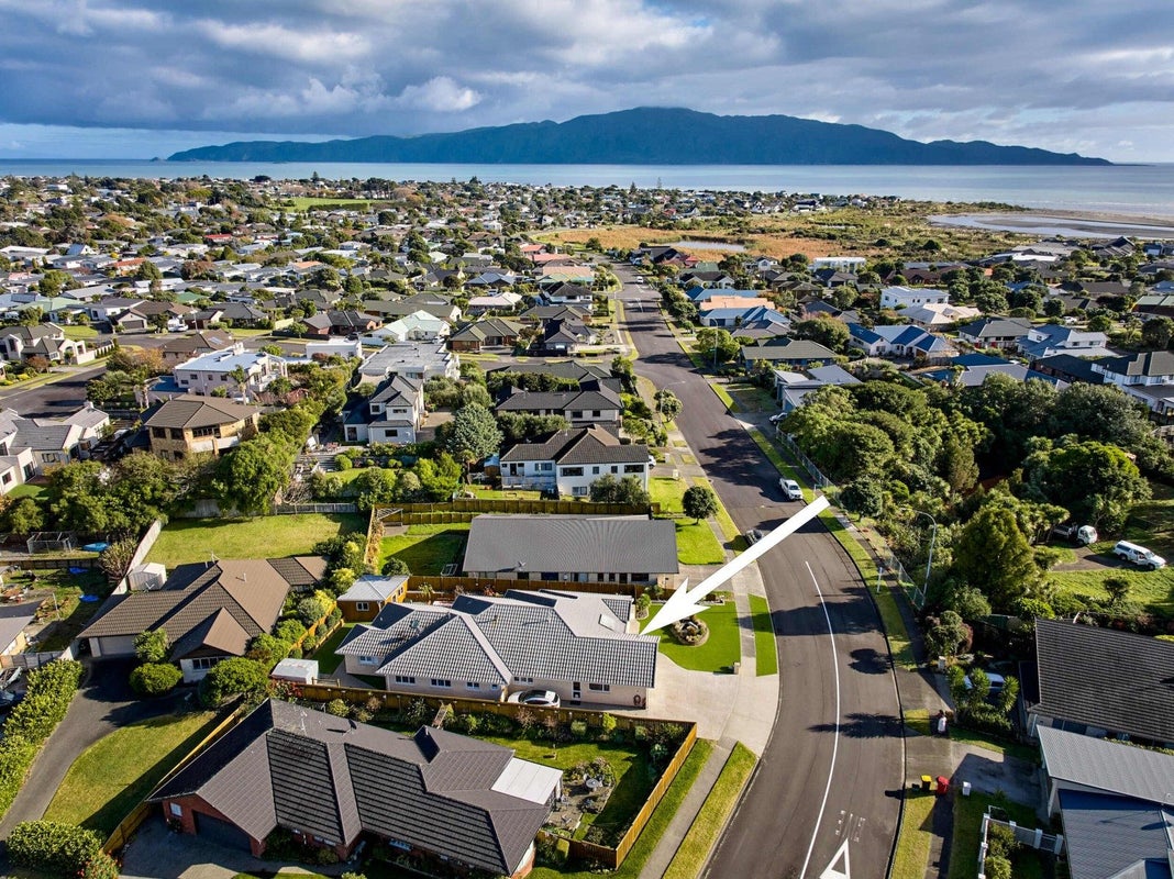 342 Manly Street, Paraparaumu Beach, Paraparaumu - Carousel 2