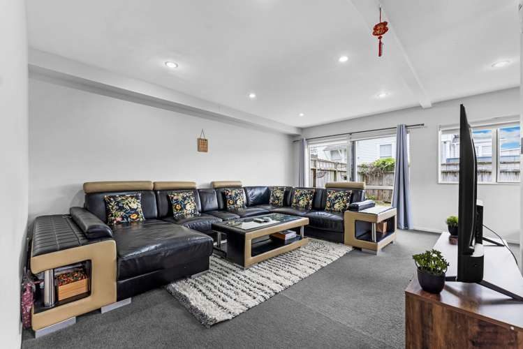 18/45A Swanson Road, Henderson, Auckland - Carousel 2