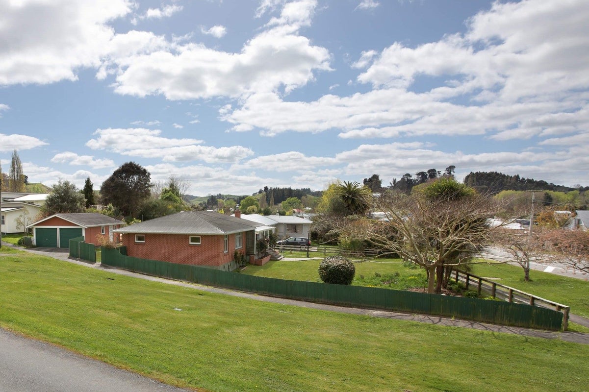 38 Milne Street, Hunterville, Hunterville - Carousel 2