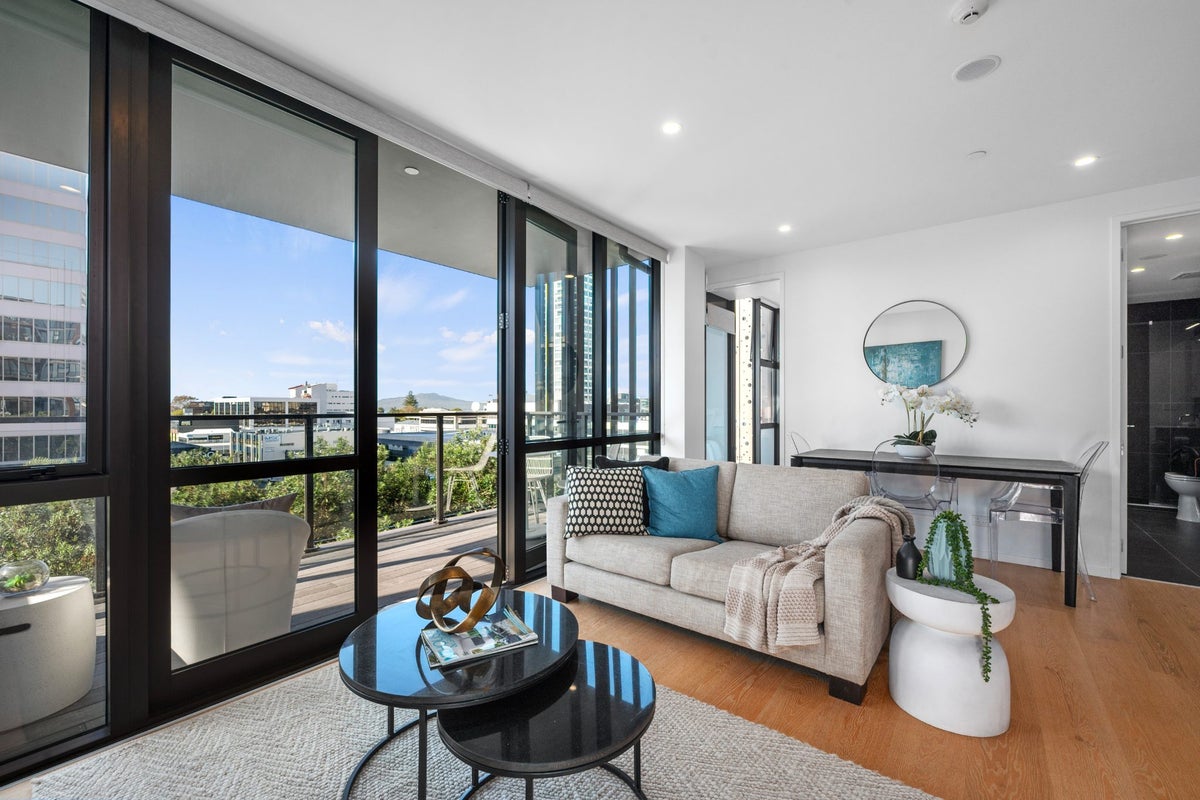 302/10 Auburn Street, Takapuna, Auckland - Carousel 1