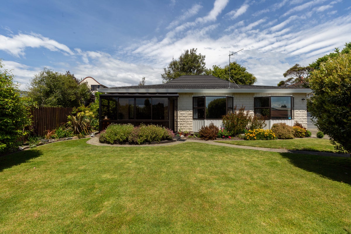 1/63 Golf Road, Tahunanui, Nelson - Carousel 1