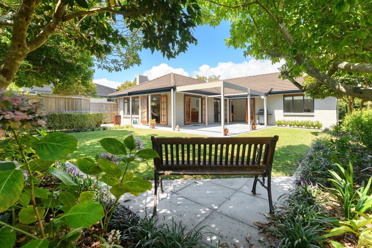 55 Kings Avenue, Matua, Tauranga - Carousel 1