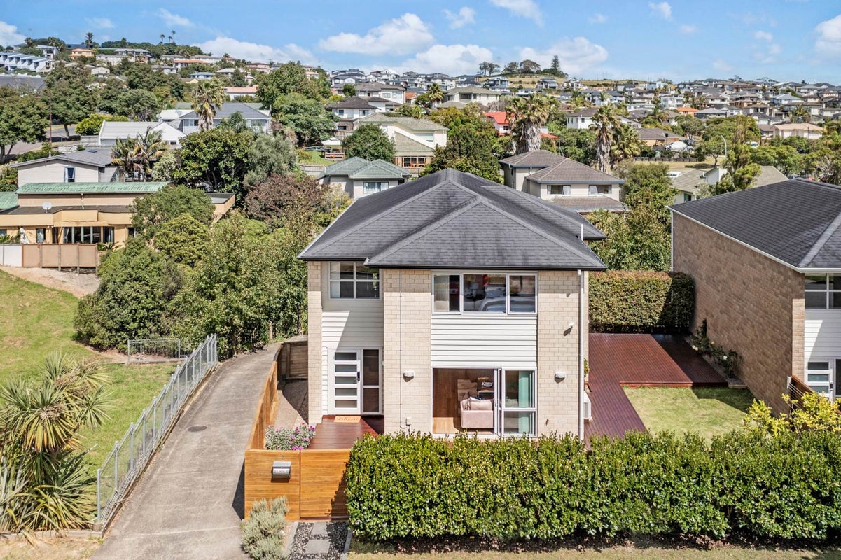 2 Sohlue Place, Oteha, Auckland - Carousel 2