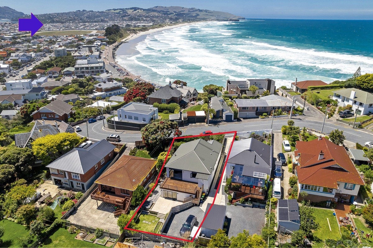 28 Cliffs Road, Saint Clair, Dunedin - Carousel 1