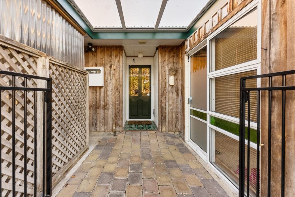 19 Poplar Grove, Whalers Gate, New Plymouth - Carousel 2