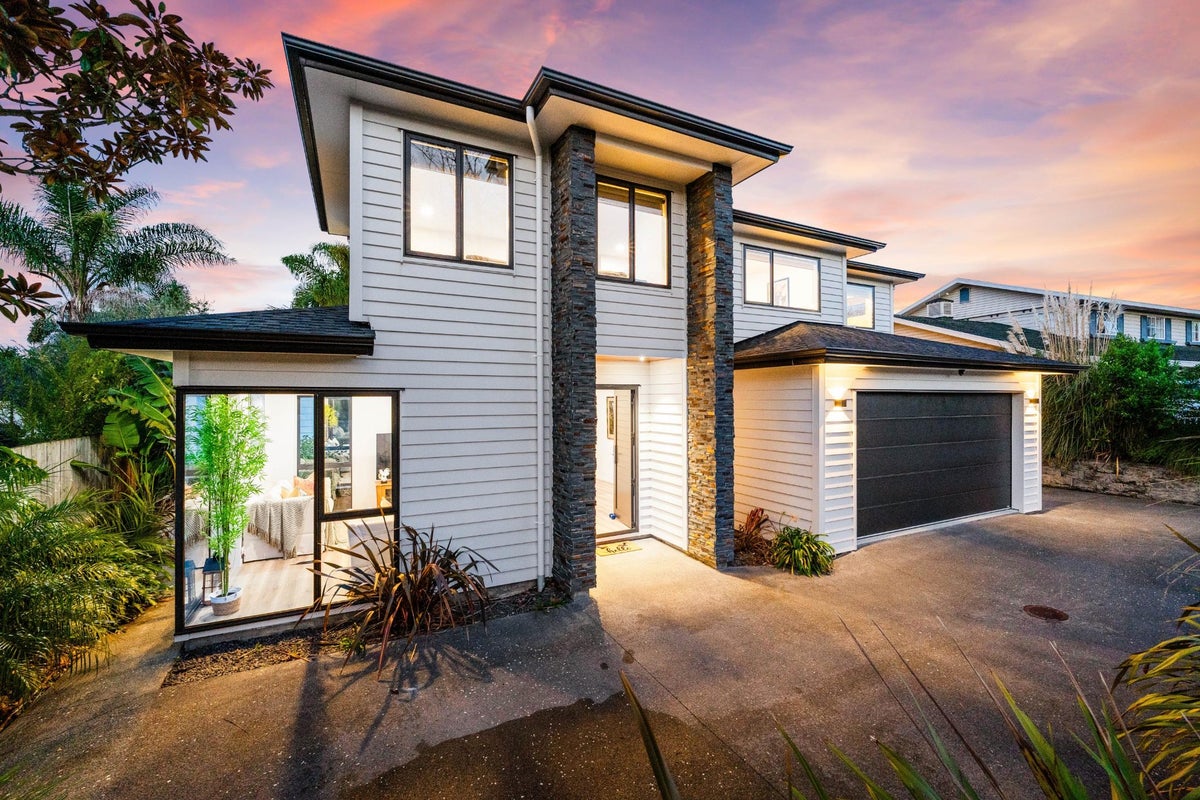 46 Marina View Drive, West Harbour, Auckland - Carousel 2