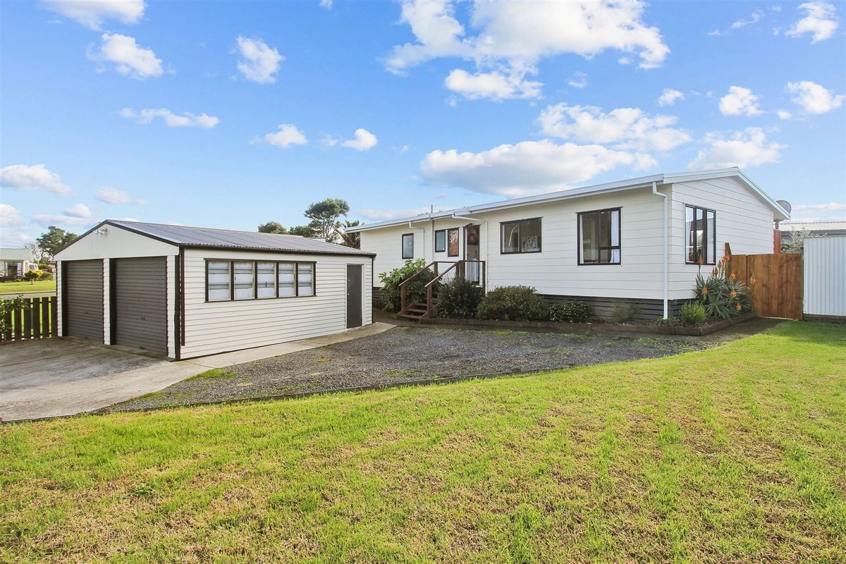 39 Stevenson Road, Clarks Beach, Clarks Beach - Carousel 2