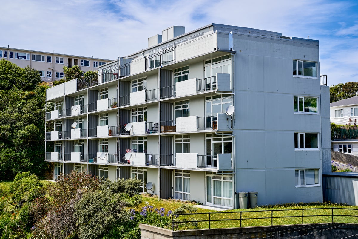 2B/145 Ohiro Road, Brooklyn, Wellington - Carousel 2