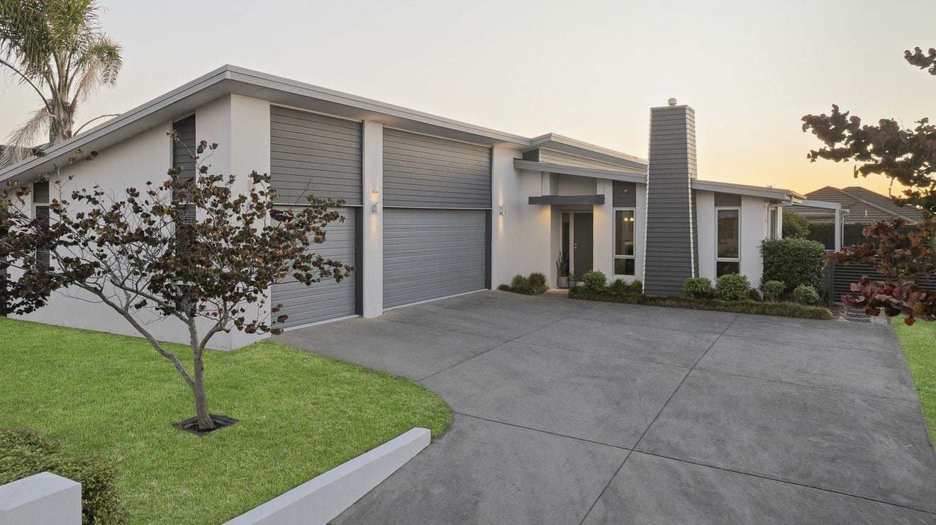 18 Eastridge Terrace, Huntington, Hamilton - Carousel 1
