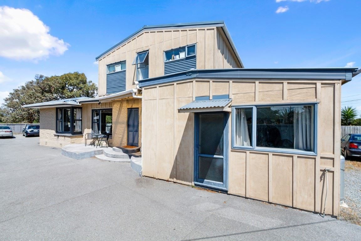 195 Springs Road, Hornby, Christchurch - Carousel 13