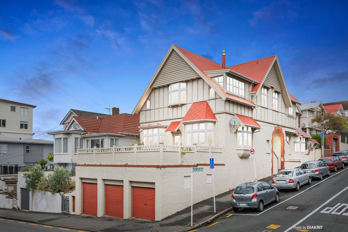 1 Thompson Street, Mount Cook, Wellington - Carousel 1