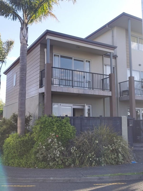 6/29 Haven Drive, East Tamaki, Auckland - Carousel 13