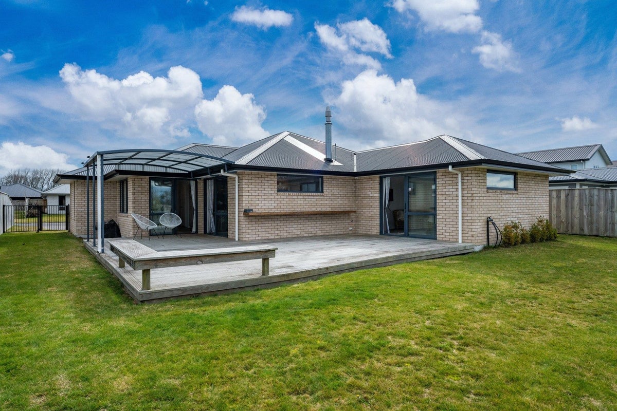 78 Huka Heights Drive, Rangatira Park, Taupo - Carousel 1