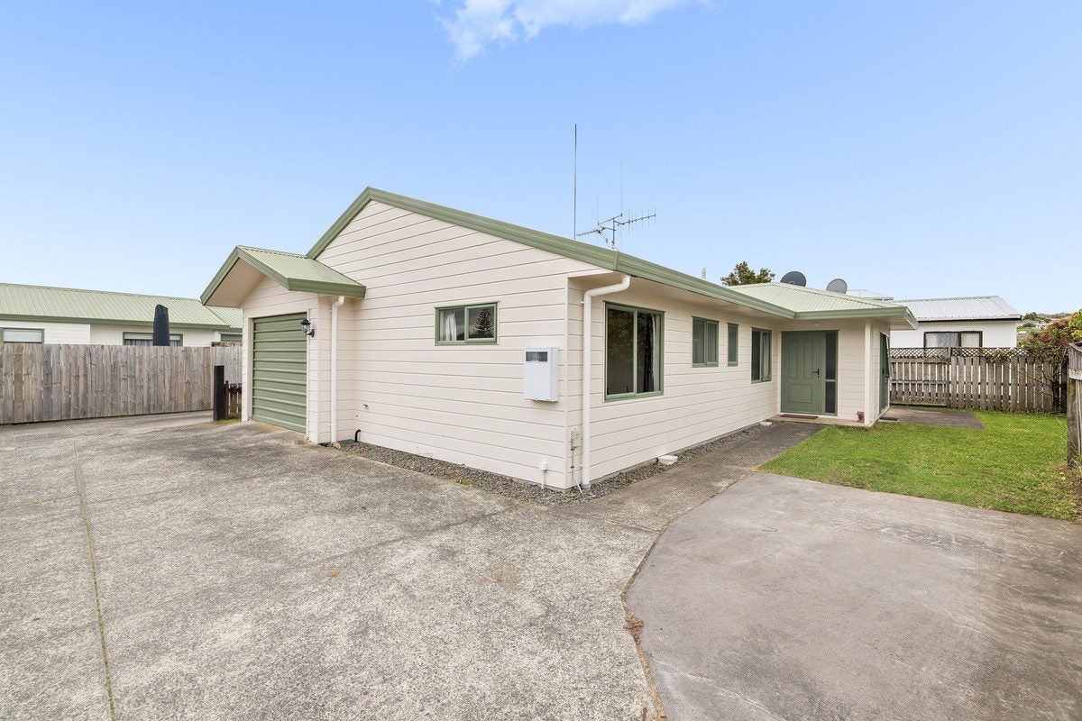 27 Aaron Place, Brookfield, Tauranga - Carousel 1