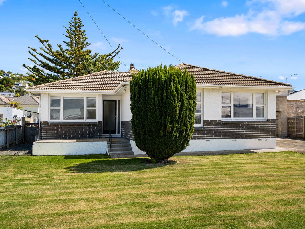 92 Surrey Street, Forbury, Dunedin - Carousel 1