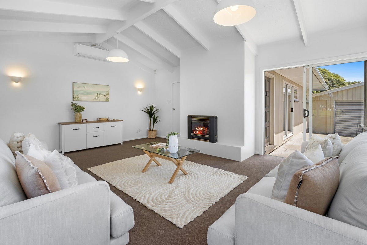 7 Roydvale Avenue, Burnside, Christchurch - Carousel 2