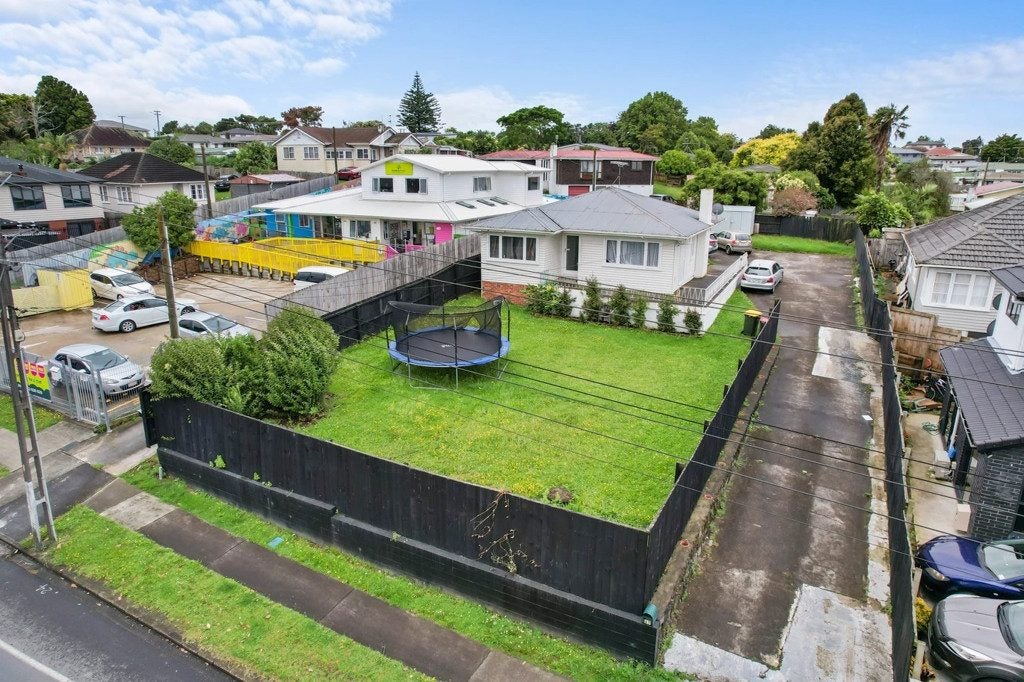 47 Mahia Road, Manurewa, Auckland - Carousel 1