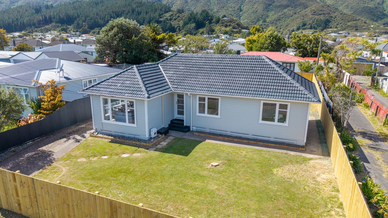32 Donnelley Drive, Wainuiomata, Lower Hutt - Carousel 1
