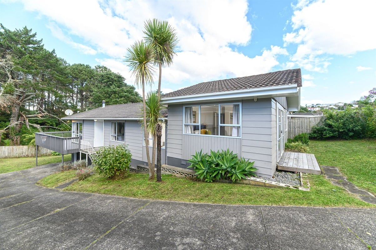 27 Lavery Place, Sunnynook, Auckland - Carousel 2