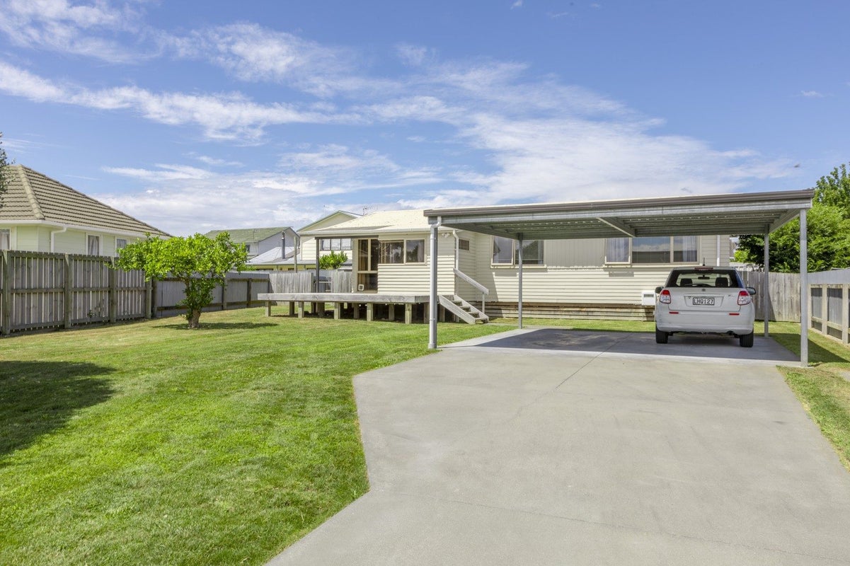 27 Dockery Avenue, Onekawa, Napier - Carousel 1